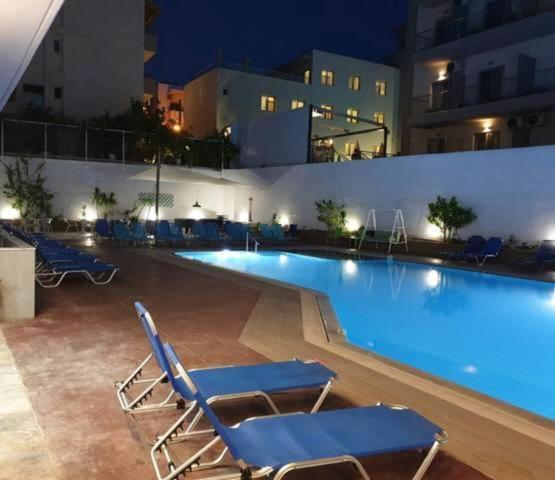 Porto Plazza Hotel Hersonissos  Bagian luar foto