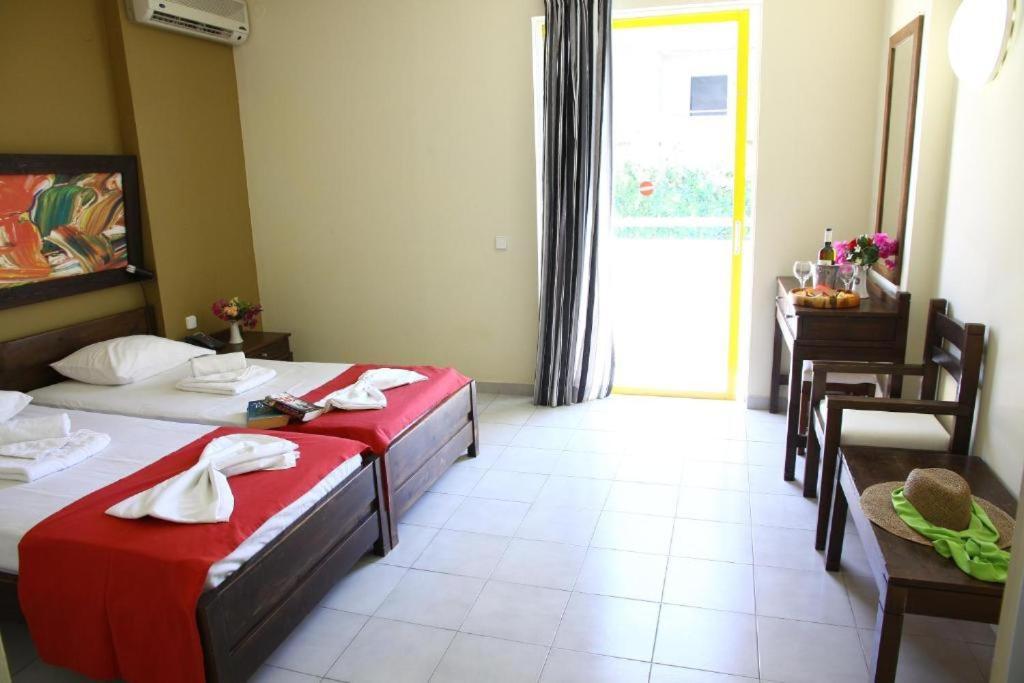 Porto Plazza Hotel Hersonissos  Bagian luar foto